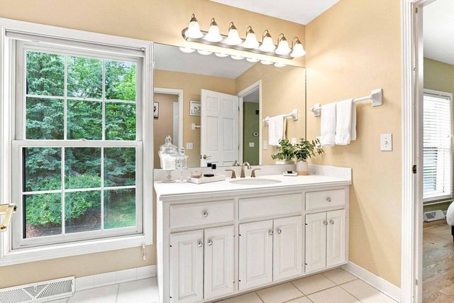 10105 N Parkside COURT, Mequon, WI 53092