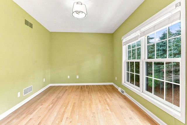 10105 N Parkside COURT, Mequon, WI 53092