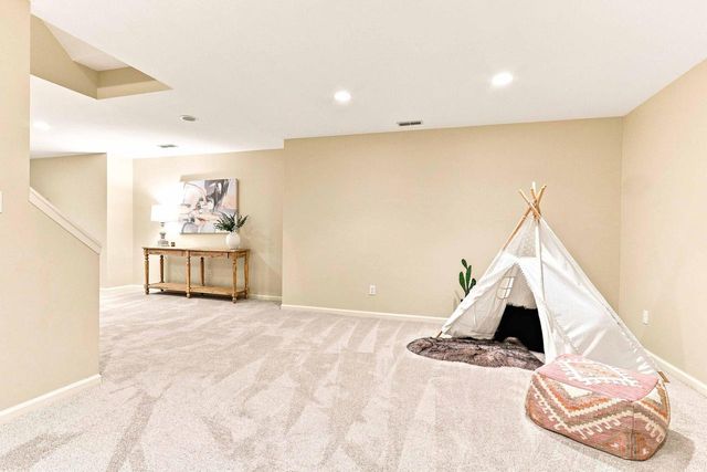 10105 N Parkside COURT, Mequon, WI 53092