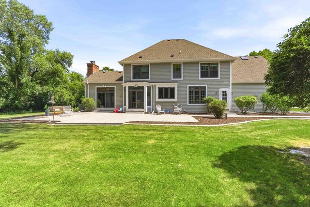 10105 N Parkside COURT, Mequon, WI 53092