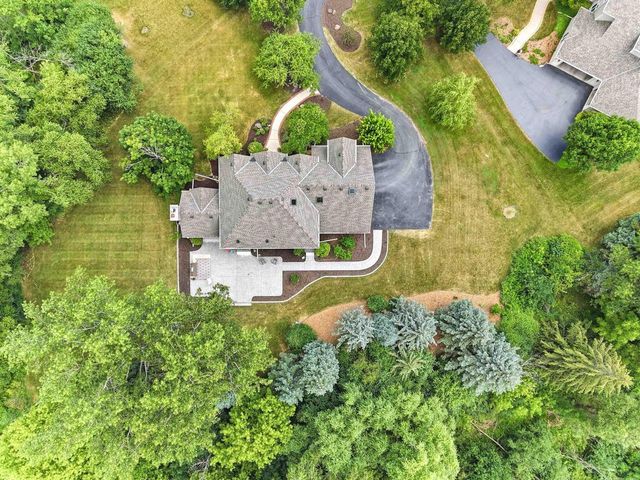 10105 N Parkside COURT, Mequon, WI 53092