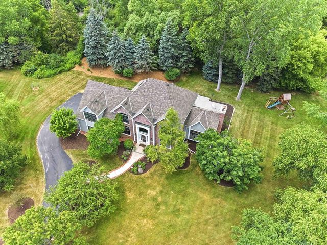 10105 N Parkside COURT, Mequon, WI 53092