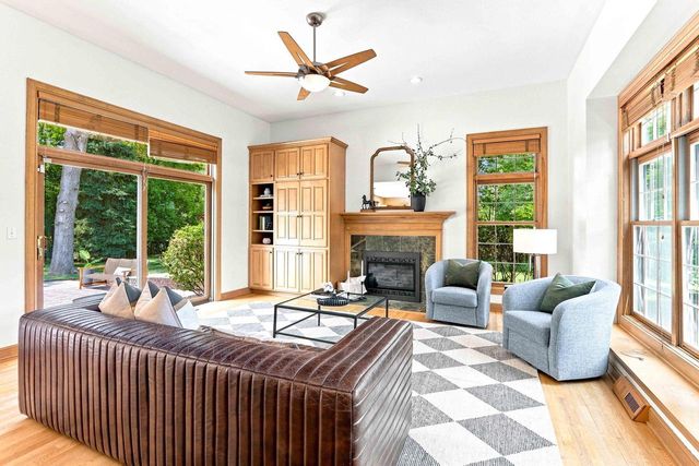 10105 N Parkside COURT, Mequon, WI 53092