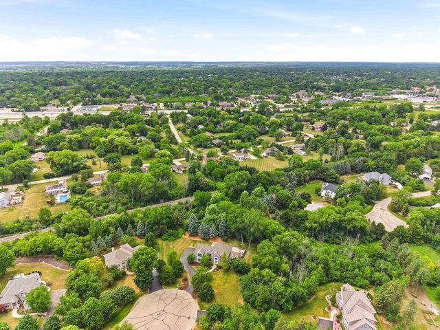 10105 N Parkside COURT, Mequon, WI 53092