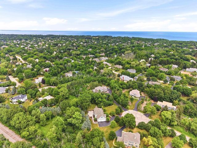 10105 N Parkside COURT, Mequon, WI 53092