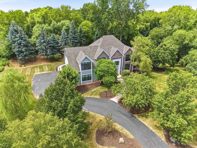 10105 N Parkside COURT, Mequon, WI 53092