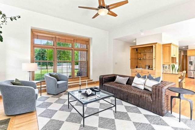 10105 N Parkside COURT, Mequon, WI 53092