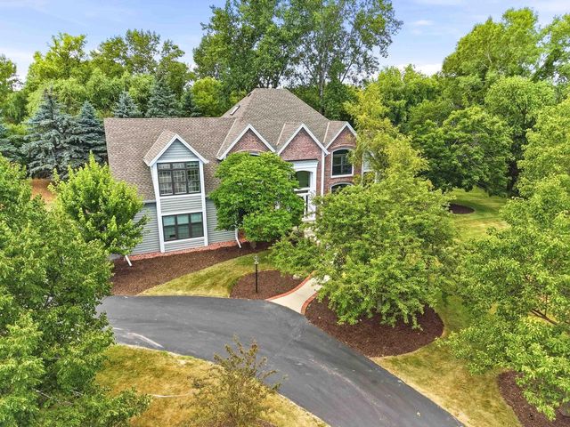 10105 N Parkside COURT, Mequon, WI 53092
