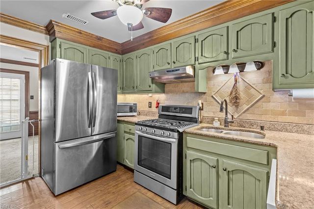 1201 Plantation Lakes CIR, Chesapeake, VA 23320