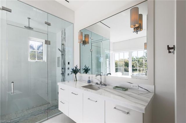 912 9th AVE S, Naples, FL 34102