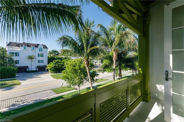 912 9th AVE S, Naples, FL 34102