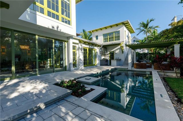 912 9th AVE S, Naples, FL 34102