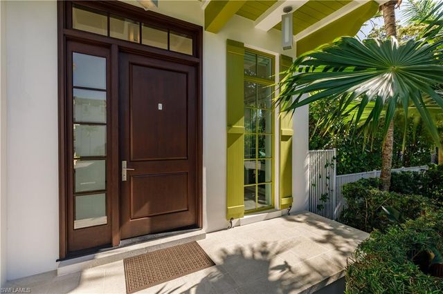 912 9th AVE S, Naples, FL 34102