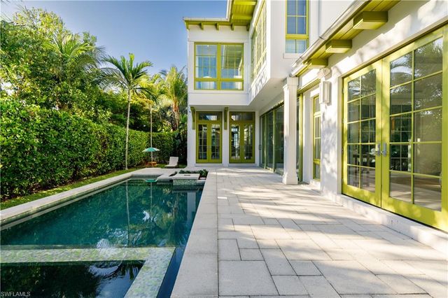 912 9th AVE S, Naples, FL 34102