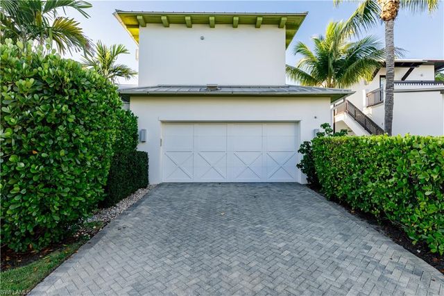 912 9th AVE S, Naples, FL 34102