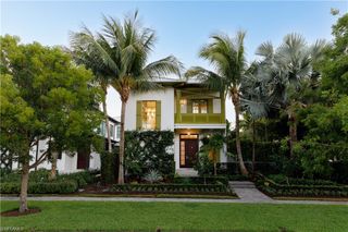 912 9th AVE S, Naples, FL 34102