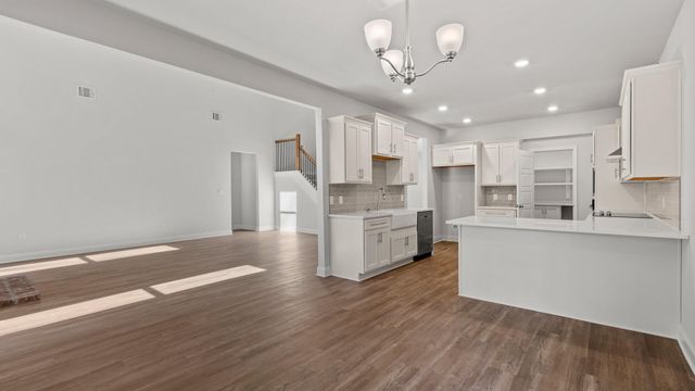 8 Bristol, Hattiesburg, MS 39402