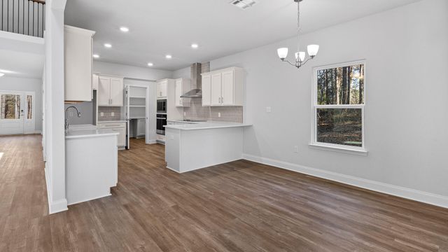 8 Bristol, Hattiesburg, MS 39402