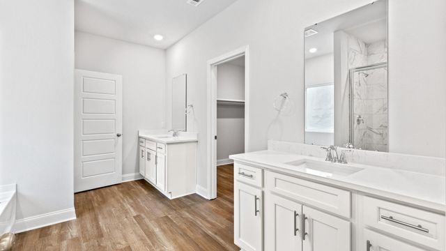 8 Bristol, Hattiesburg, MS 39402