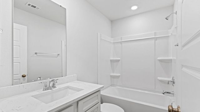 8 Bristol, Hattiesburg, MS 39402