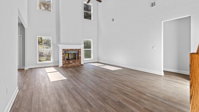 8 Bristol, Hattiesburg, MS 39402