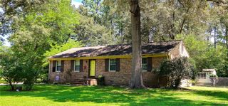 19333 Eanes Rd, Petersburg, VA 23803