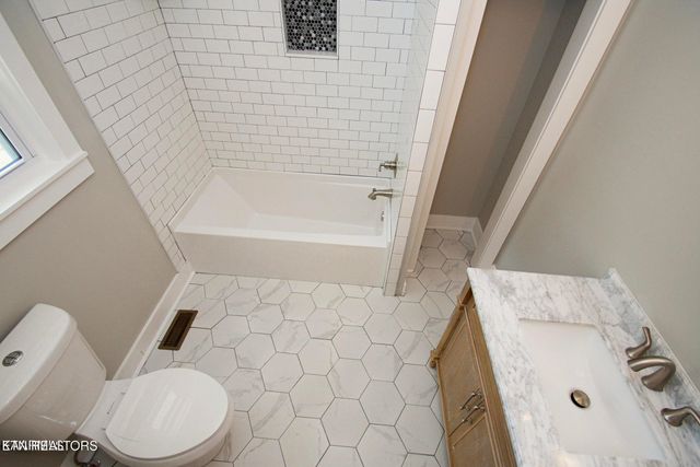 2404 Jefferson Ave, Knoxville, TN 37917