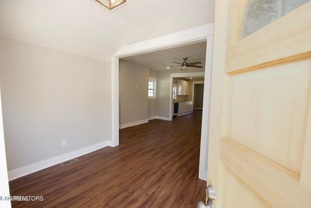 2404 Jefferson Ave, Knoxville, TN 37917