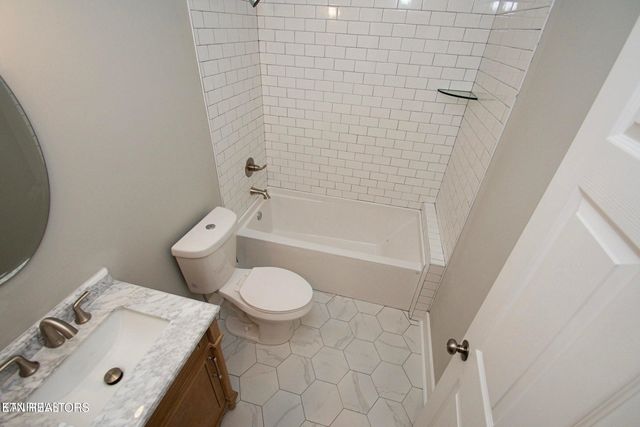 2404 Jefferson Ave, Knoxville, TN 37917