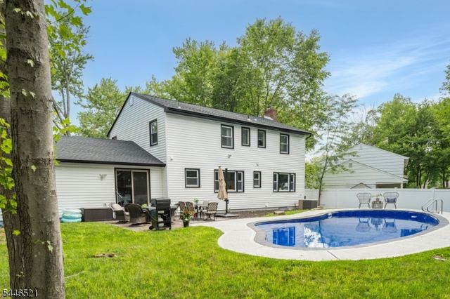 17 New England Dr, Parsippany-troy Hills Twp., NJ 07034
