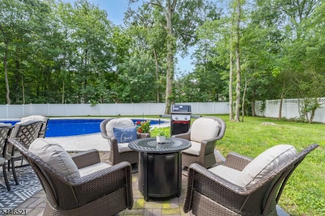 17 New England Dr, Parsippany-troy Hills Twp., NJ 07034