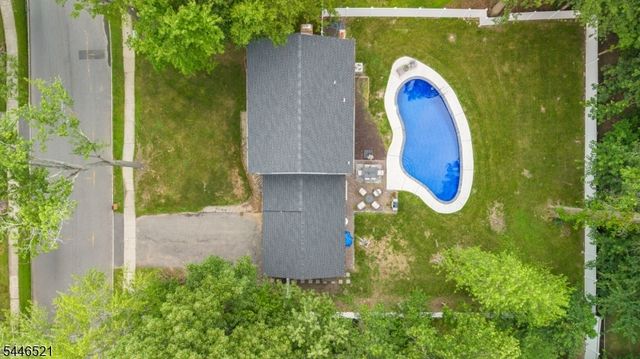 17 New England Dr, Parsippany-troy Hills Twp., NJ 07034