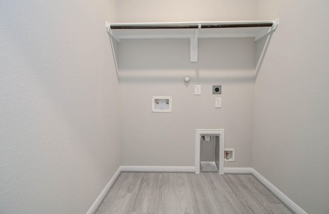 8430 Moonlight Bay Circle, Baytown, TX 77523