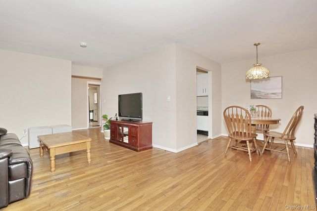 8 Church Lane B, Valley Cottage, NY 10989