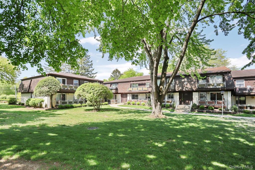 8 Church Lane B, Valley Cottage, NY 10989