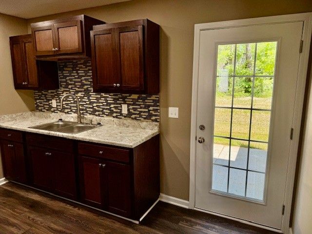 1416 E Lincoln St Apt 3, Tullahoma, TN 37388