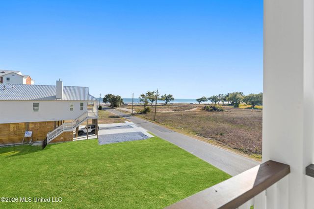 423 S Girard Avenue, Long Beach, MS 39560