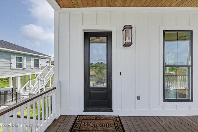 423 S Girard Avenue, Long Beach, MS 39560