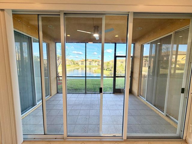 8290 NW 128th Lane 38-b, Parkland, FL 33076