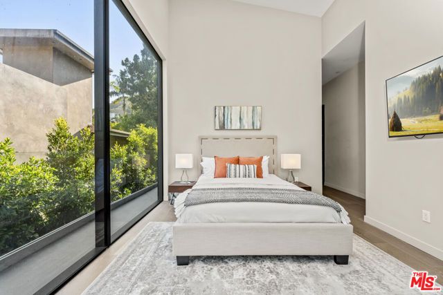 1847 Coldwater Canyon Drive, Beverly Hills, CA 90210