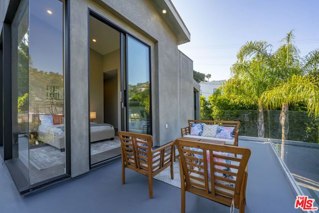 1847 Coldwater Canyon Drive, Beverly Hills, CA 90210