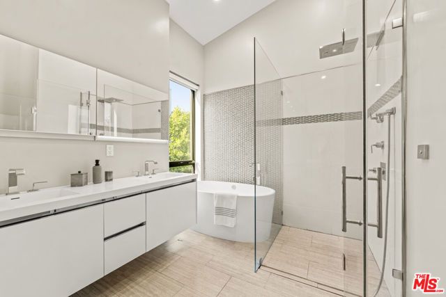 1847 Coldwater Canyon Drive, Beverly Hills, CA 90210