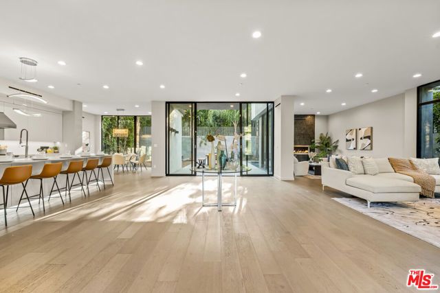 1847 Coldwater Canyon Drive, Beverly Hills, CA 90210