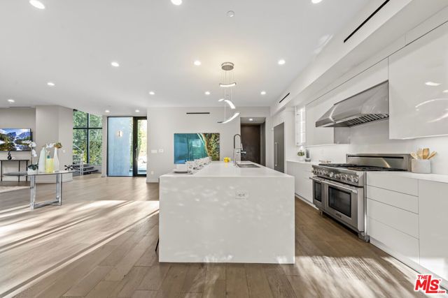 1847 Coldwater Canyon Drive, Beverly Hills, CA 90210