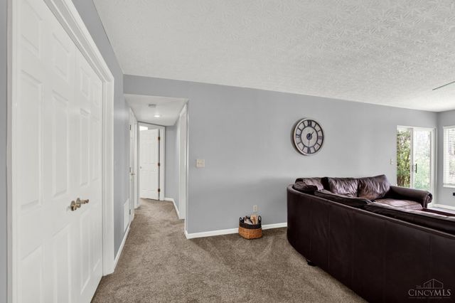 5884 Stonebridge Circle, Miami Twp, OH 45150
