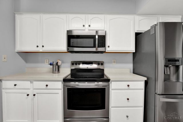 5884 Stonebridge Circle, Miami Twp, OH 45150