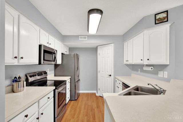 5884 Stonebridge Circle, Miami Twp, OH 45150