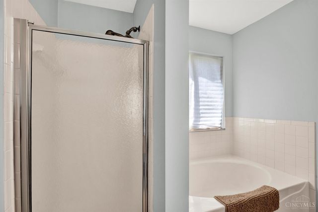 5884 Stonebridge Circle, Miami Twp, OH 45150