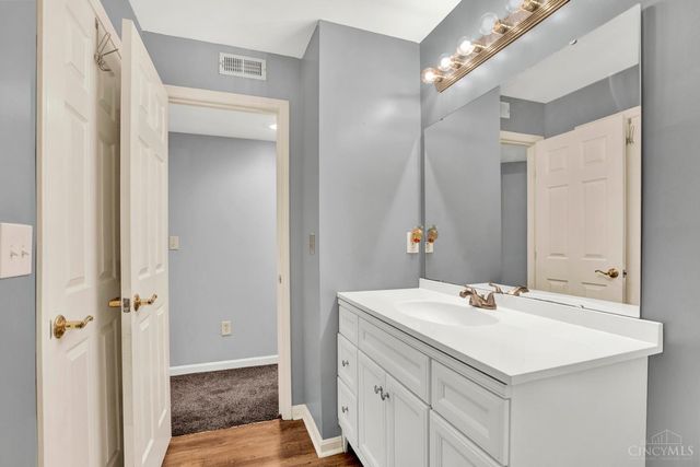 5884 Stonebridge Circle, Miami Twp, OH 45150