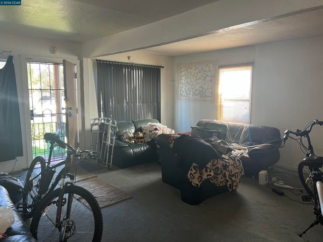 247 S 5Th St, Richmond, CA 94804
